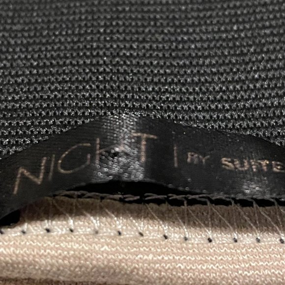 Sexy Gold Mini Skirt Size 6 - Picture 6 of 6